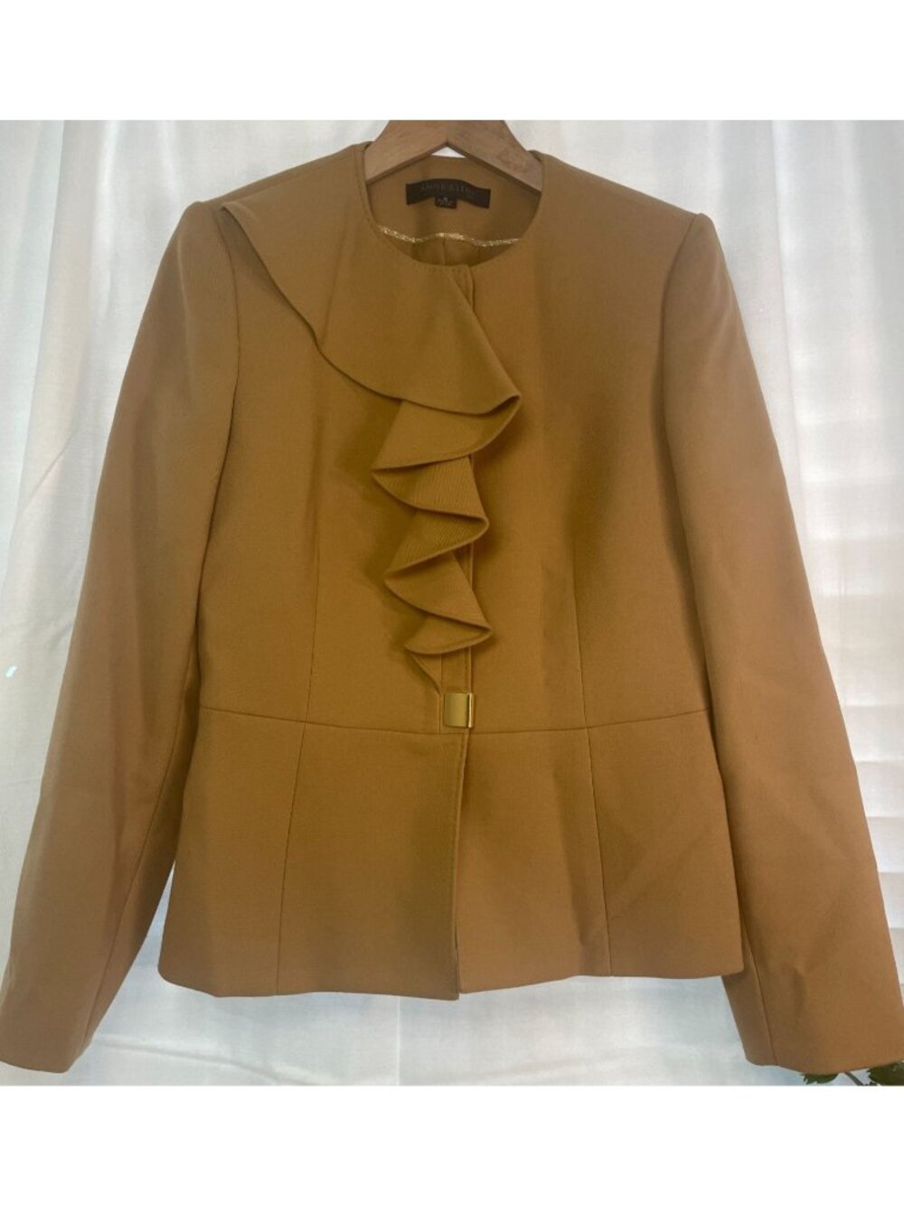 TF7018- Anne Klein Women’s Ruffle Front Blazer Camel Tan Size 8 Peplum Waist